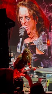 🌀 Nita Strauss 🎸 Guitar Solo & Alice Cooper performs “Brutal Planet” Live at Germania Insurance Amphitheater in Austin, TX on October 25th, 2025. | Libran Lauren
