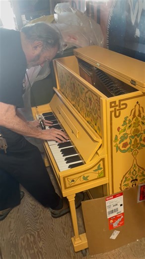While visiting the Piano Exchange, Rick Smith showed Jimmy Webb a Tom Thumb piano that he had painted as an exact replica of the piano in Rick’s Cafe Americain in the film “Casablanca”. (See a photo of the original in the comments). The original - on which Ilsa famously asked Sam to play “As Time Goes By” in the movie, sold at an auction in 2014 for 3.4 million dollars. | Jimmy Webb