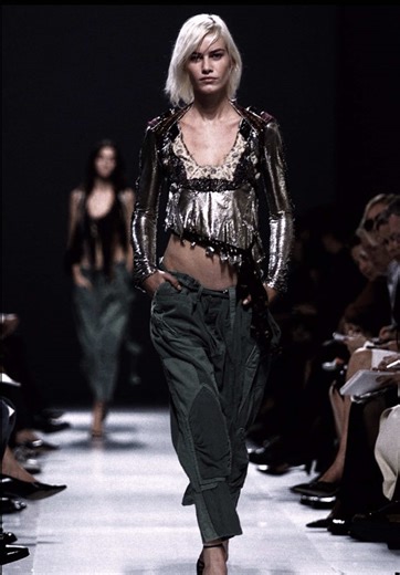 Balenciaga Spring/Summer 2002 Runway Highlights