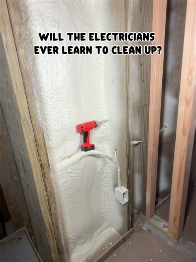 The dang electricians | Electrician