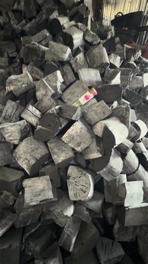 Charcoal Size M | Packing Process with Size Comparison
