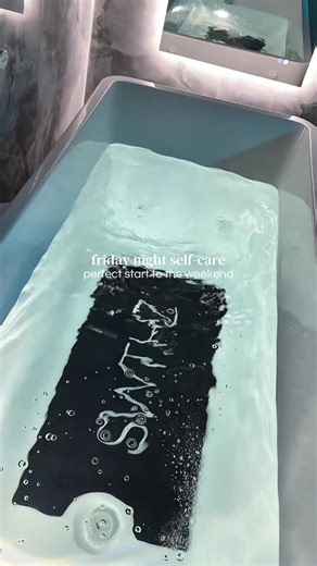 really prioritizing wellness 🤍 friday night plans complete with treadmill intervals (i love the technogym treadmills so much for my knees!) and finished off with a 60-minute contrast therapy session in a private suite - complete with a personal sauna, vitamin c infused shower, and cold plunge. and guys - i am so proud of myself. i was a cold plunge first timer and i powered through for 3 minutes like (!!) i ran back into the sauna afterwards but will definitely be back! @sweathouz @Life Time #w