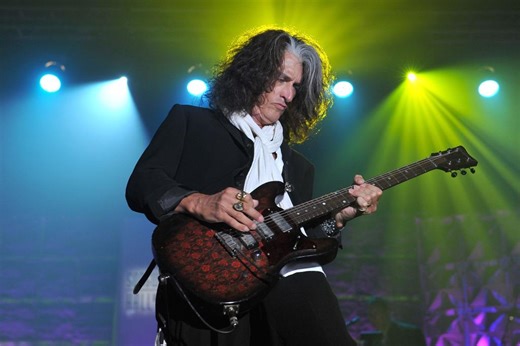 Aerosmith’s Joe Perry has six huge shows in 2023. Get tickets today.