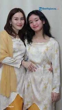 POTRET AYU TING TING RAYAKAN IDUL ADHA SEKELUARGA