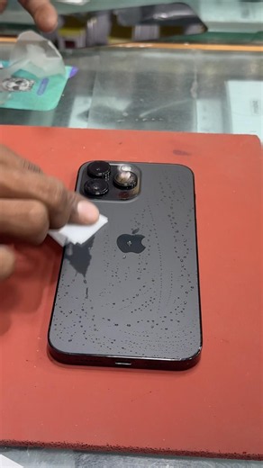 How to apply membrane skin in iPhone #shortvideo #smartphone #smartphone #tempered #viralshort