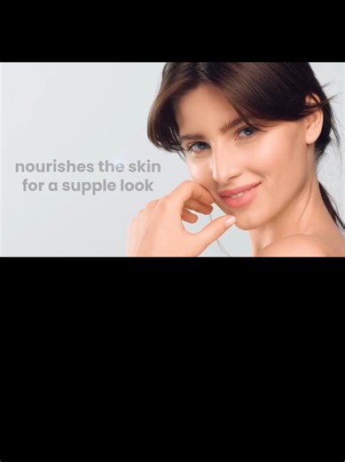 NLIGHTEN Glow Booster Vitamin C & E Serum is infused with the dynamic duo of Vitamin C & E, creating a protective barrier on the skin. It helps lighten hyperpigmentation and nourishes the skin for a supple look effect. #SkinSerum #FaceSerum #GlowBooster #NLIGHTEN #VitaminCSerum #VitaminESerum