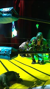 Algo pasa con Mr Iguana. 😰 📍 Monterrey. 📺 EN VIVO en Canal Space. #AlianzasAAA 💫 | Lucha Libre AAA Worldwide
