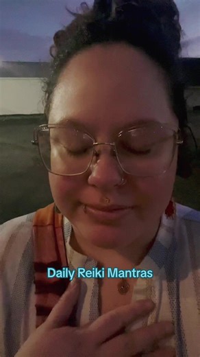 ✨Just for today ✨ When things feel heavy or things feel hard, remember that it is within each moment that the magic happens. Overthinking takes us out of the present moment. Focus on the good that you can do now. Take it day by day. If that feels difficult, hour by hour or minute by minute. #reiki #reikimaster #reikihealing #mantra #mantras #justfortoday