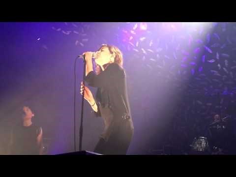 Clarika - Les garçons dans les vestiaires @ Cigale (Paris, 12/04/16)