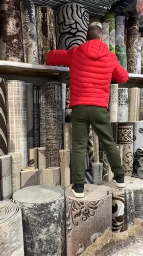 FRIEND😉 on Instagram: "⚜️ КИЛИМИ УКРАЇНИ ⚜️. НР Гуртовня килимів доріжок різної цінової категорії.✂️ Виготовляємо замовлення різної складності✂️ЯКІСНИЙ оверлок Марта 098-765-31-28 Людмила 097-77-14-071 Альона 097-85-19-462🚌БЕЗКОШТОВНА ДОСТАВКА Килими та доріжки #бюджетнікилими#килимнедорого#дешевікилимикилими"