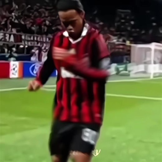 The Magic of Ronaldinho: Skills and Highlights