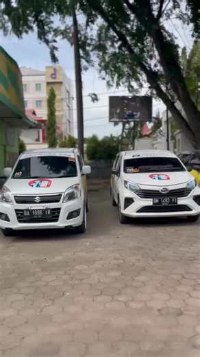 Maxim Indonesia Driver Experiences Humor on the Road