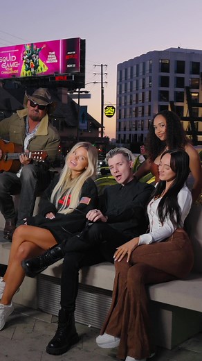 I mean, this cowboy just sitting there and playing? 🤠