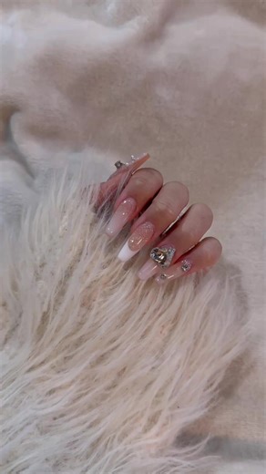 お気に入りのセルフネイルデザイン集