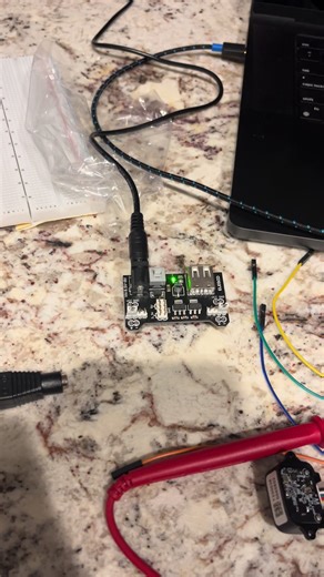 Hardware debugging 🐞🐛🐜🚫🚫 #esp32 #hardware #voltage