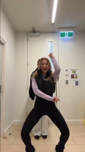 Top 5 Dance Moves Every Girl Should Master