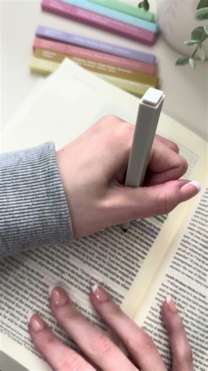 Color Code My Bible with Me #colorcoding #biblehighlighters #highlighting #biblejournaling #mrpen