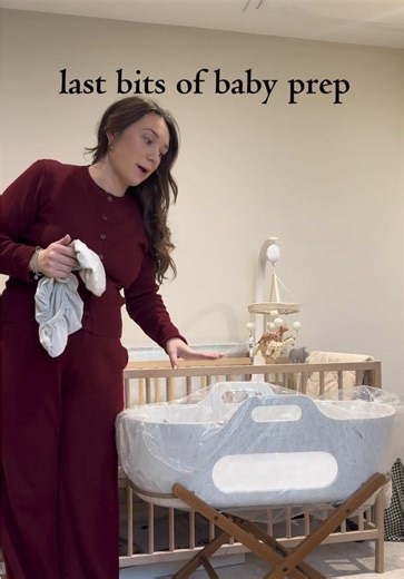 Preparing the Moses Basket for Newborn Essentials