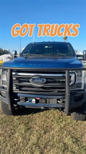 Everyone at the Tampa RV show owns a truck! #rvmamaof4