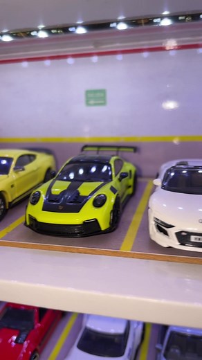 Colección de Autos de Lujo: Porsche, Lamborghini, Audi, Corvette, Challenger - Guau!