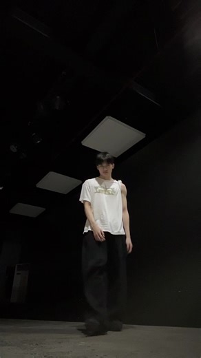 Dc: @meigamind | dance trend