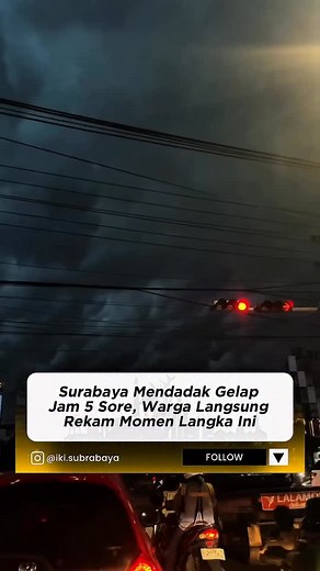 Begini suasana mendung gelap di Surabaya. Awan tebal menutup langit dan membuat kota terasa seperti malam lebih cepat dari biasanya. — Kalau menurut kalian gimana rek? Tulis pendapatmu di kolom komentar, rek! 🎥 by : tgurrr & raniasyukriamua . Ikuti @iki.surabaya untuk update info terkini di Surabaya dan sekitarnya! — #ikisurabaya #surabaya #beritaterkini #infoterkini #mendung #gelap #hujan | Moch Abdul Wahid