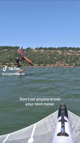 Started messing around with these tacks hehe but I gotta figure out where to move my wing leash so it doesn’t get in the way 🤪😁 #wingfoil #windsurf #kiteboard #windsports #wingfoilgirls