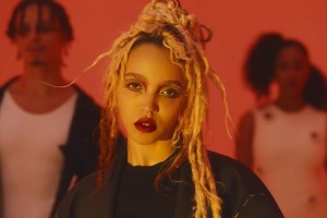 FKA twigs' film for the International Woolmark Prize 2022 | Collater.al