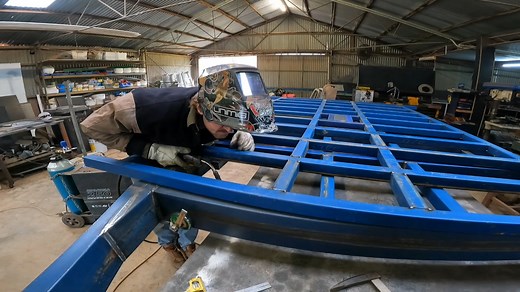 6.5K views · 31 reactions |  Hydraulic tipping box trailer build. | Fabplans | Facebook