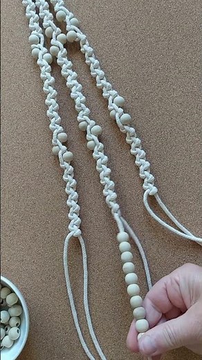Making a macrame plant hanger with wooden beads, DIY tutorial, pattern