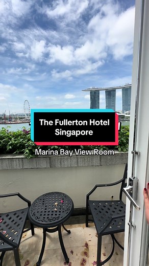 The Fullerton Hotel Singapore - Marina Bay View Room
