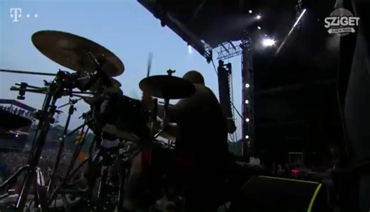 2.7K views · 50 reactions | Limp Bizkit - Livin' It Up - Party Up. (Live at Budapest, Hungary, 2015) | Cementerio Putrefacto | Facebook