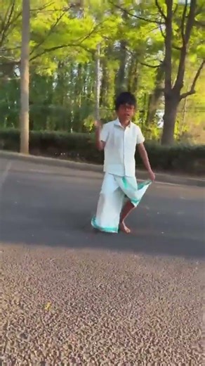 Late to the trend | #shorts #shortsfeed #dance #usatamil #americatamil #pavazhamalli #tvk #trending