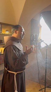 A perfect song for Palm Sunday #palmsunday #palmsunday🌿 #palmsunday2025 #palmsunday #hosanna #singhosanna #givemeoilinmylampkeepmeburning #givemeoilinmylampkeepmeburning🔥 | Father Manuel