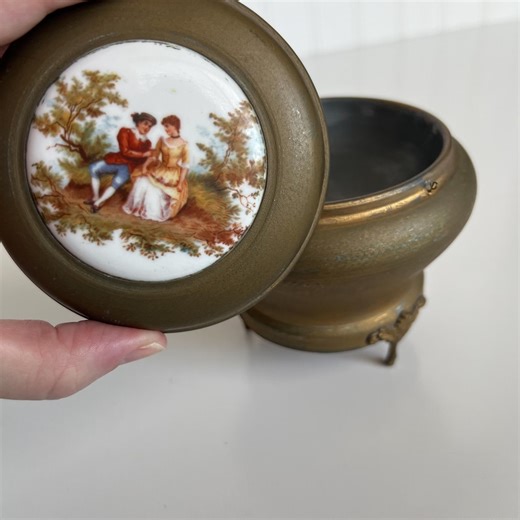 Victorian Footed Metal Powder Music Box, Painted Tin Antique Vanity Decor, Painted Porcelain Medallion - Etsy Canada