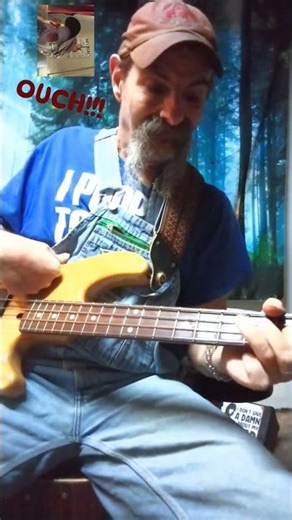 !!🤣 OUCH 🤣😀#bass #music #guitar #bassfeatured