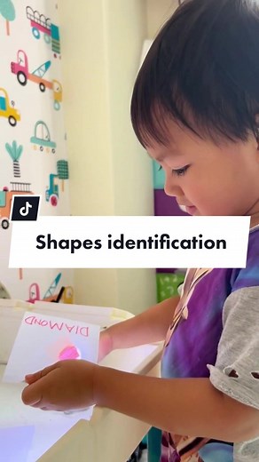 Shapes identification. -Paper, scissors, markers, glue, torchlight Learning shapes not only helps children identify and organize visual information, it helps them learn skills in other curriculum areas including reading, math, and science. For example, an early step in understanding numbers and letters is to recognize their shape. #2y5m #toddler #toddleractivity #shapesidentification #shapesactivity #homeschool #preschoolactivities