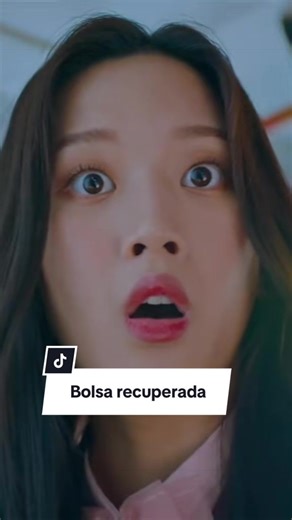 ¿Qué hay en la bolsa de mujer?