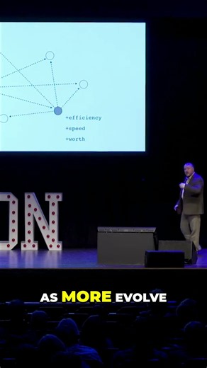 Red Queen Effect: Evolution's Unstoppable Force Explained #shorts