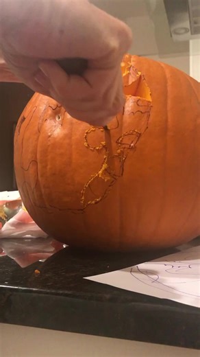 Pumpkin carving magic. Boo! | DIY Joy