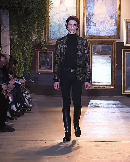 Fernando Lindez: Handsome Model Walks for Etro Fall-Winter 2020 Menswear