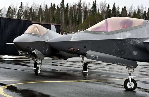 Finnische Luftwaffe: Finnland entfernt Hakenkreuz aus Logo