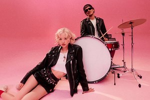 Watch: BLACKPINK's Rosé And Bruno Mars Play The "APT." Game In Lively MV For Collab Single | Soompi