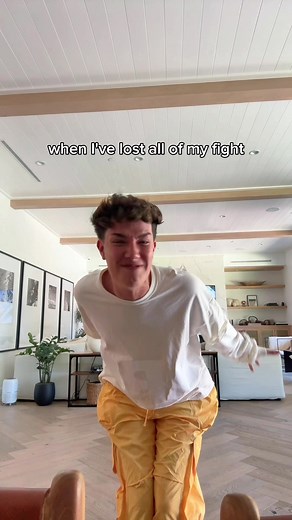 BRING ME WATER IS OUT NOWWW 🌊🔥 | james charles