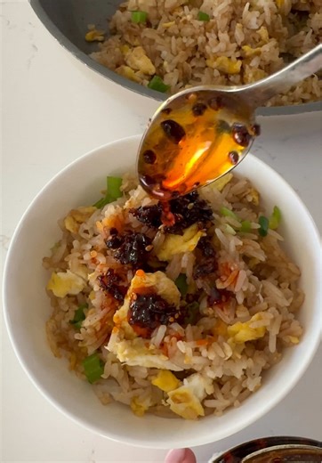 Quick Garlic Fried Rice with Chili Crisp Recipe