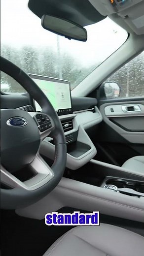 A couple differences between the 2026 Ford Explorer ST Line vs. Active! 🧐#fordexplorer