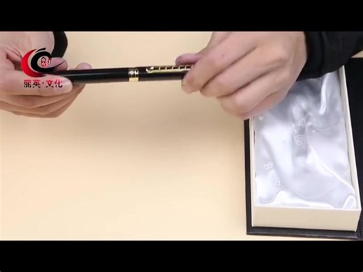 英雄钢笔更换墨囊