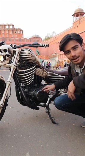 “Haddi-pasli wali bike 😱 Skeleton se bani duniya ki sabse khatarnak bike! 💀🏍️” #shorts