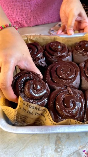 You NEED to Try These Chocolate Cinnamon Rolls! #food #recipe #art
