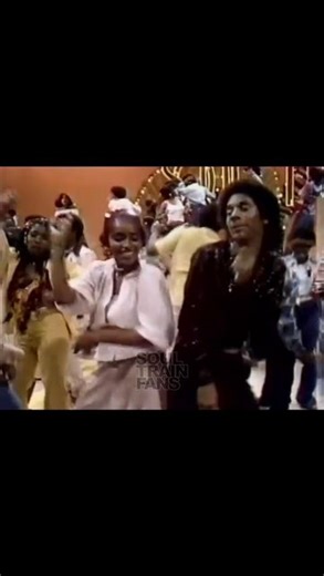 SOULTRAINFANS on Instagram: "•• episode 145, 1975. “7-6-5-4-3-2-1 (blow your whistle)” by gary toms empire #soultraineveryday #soultrainforever #soultrainfans #soultraindancers #soultrain #doncornelius #soultrainline #sidmccoy"